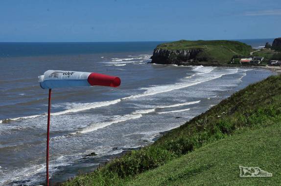 Medidor de vento no alto do Morro do Farol, em Torres, litoral norte do Rio Grande do Sul